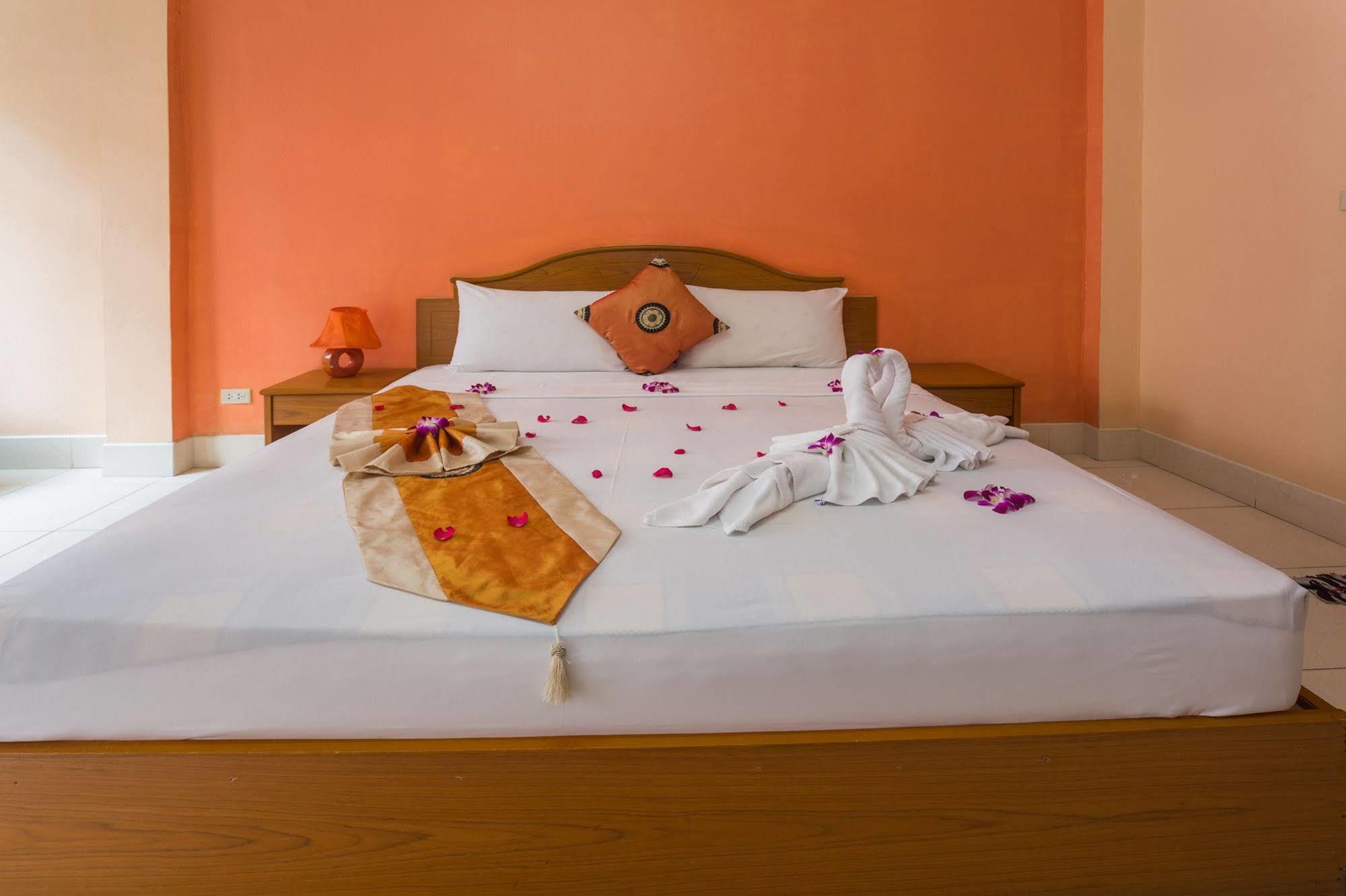 Guesthouse Belvedere Patong ภายนอก รูปภาพ