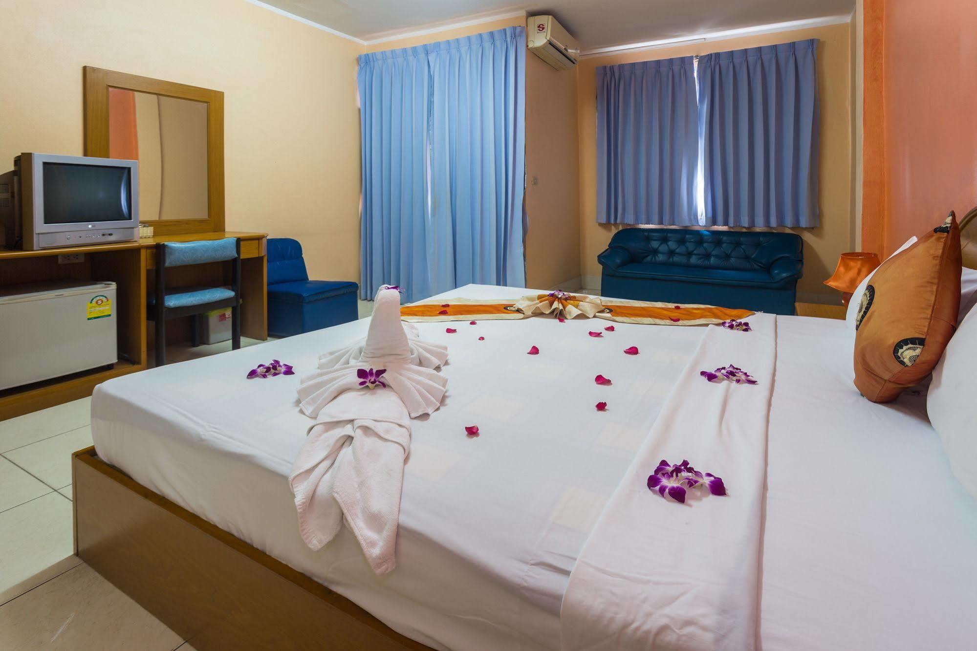 Guesthouse Belvedere Patong ภายนอก รูปภาพ
