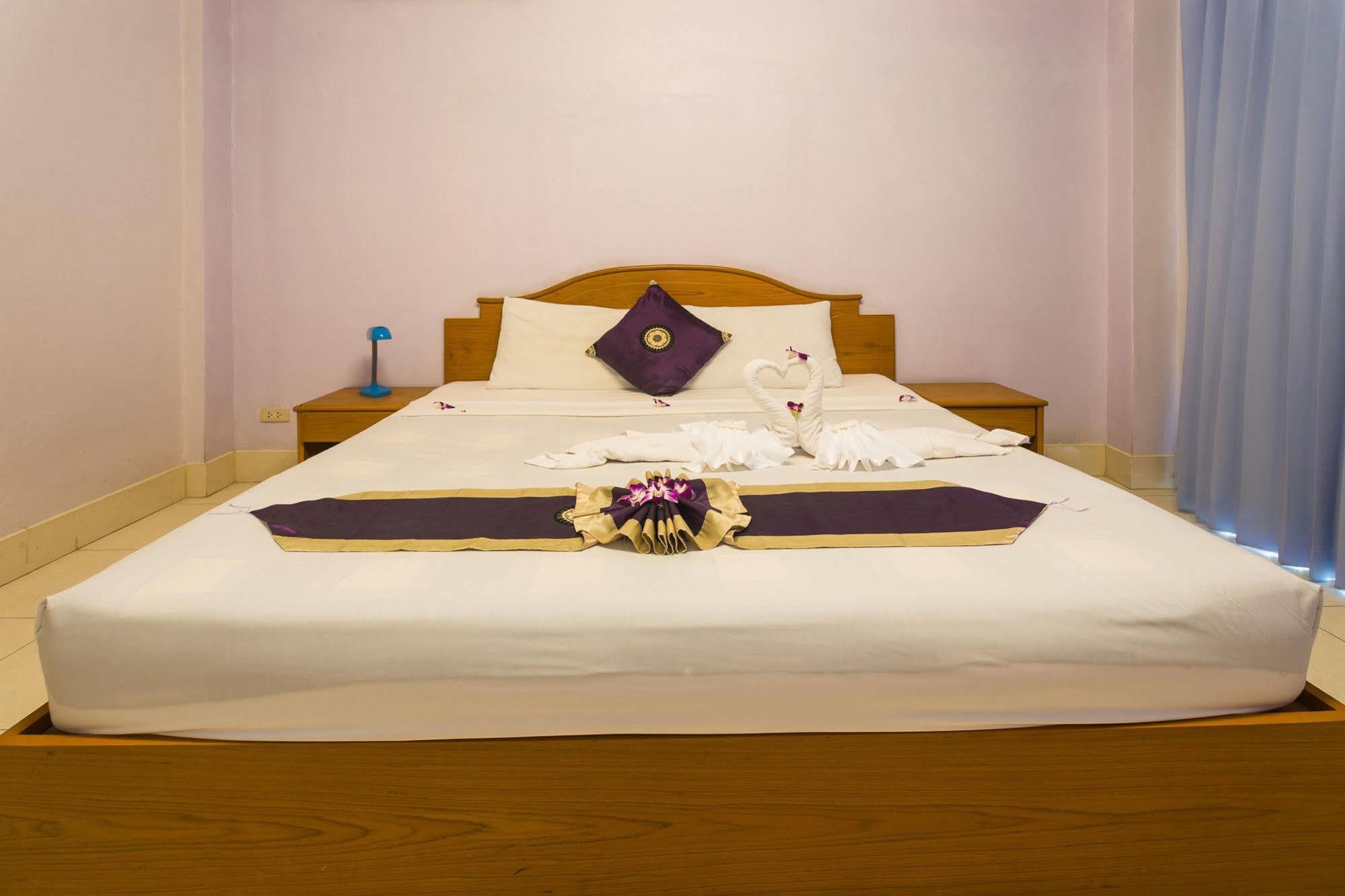 Guesthouse Belvedere Patong ภายนอก รูปภาพ