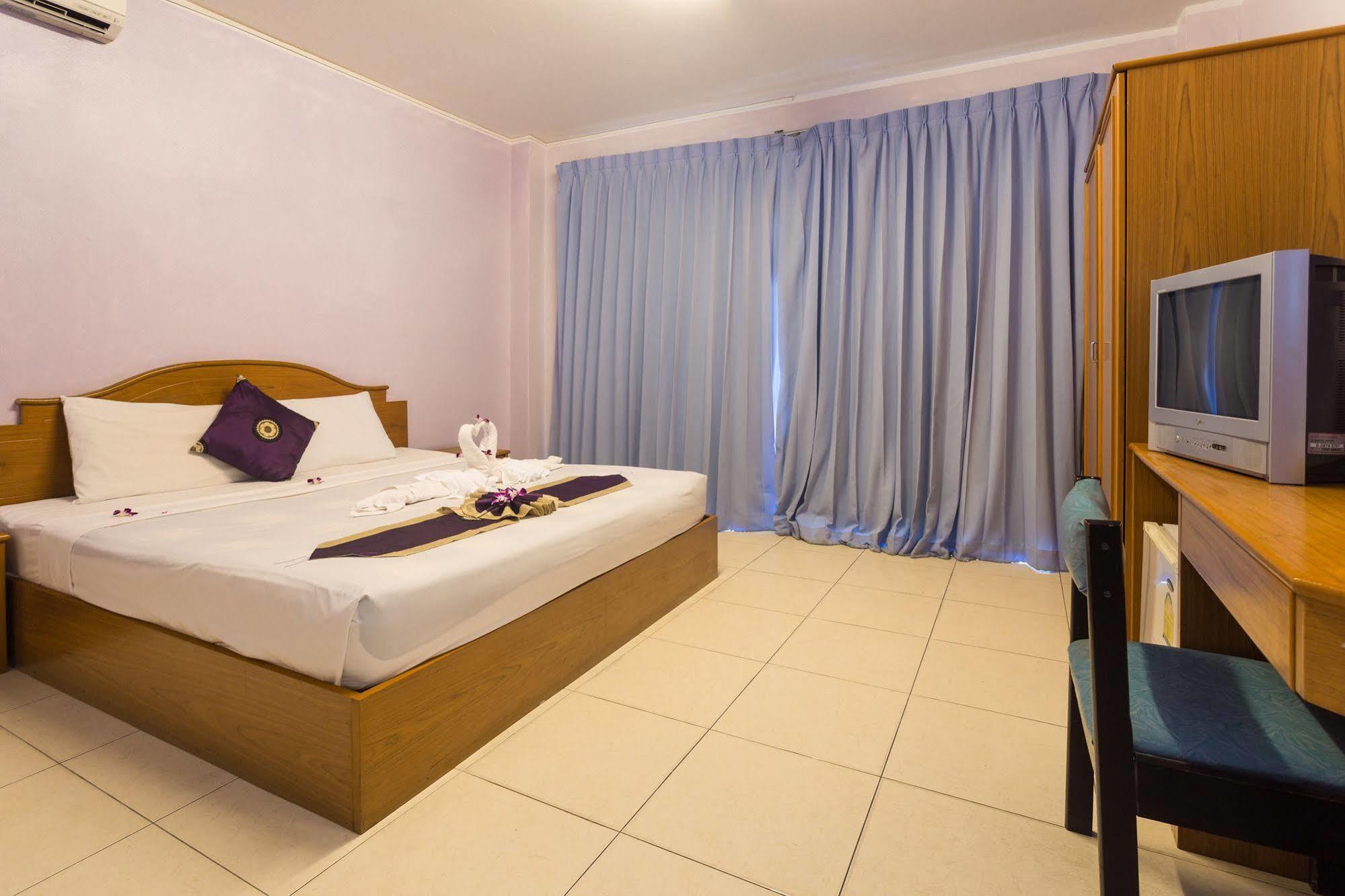 Guesthouse Belvedere Patong ภายนอก รูปภาพ