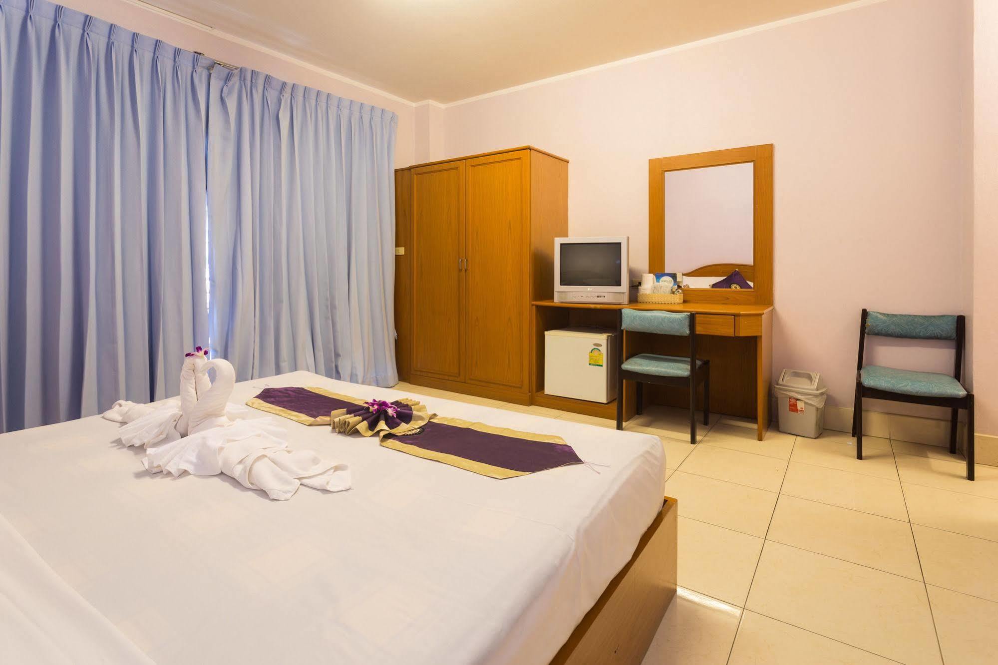 Guesthouse Belvedere Patong ภายนอก รูปภาพ