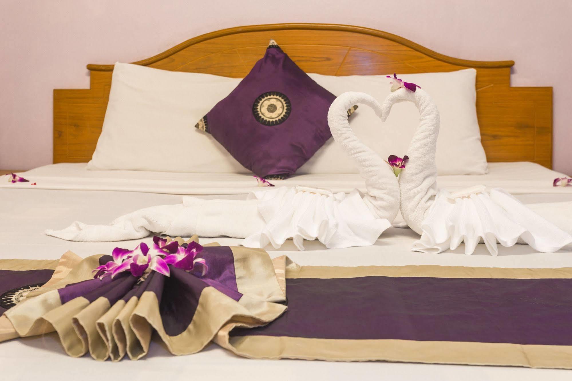 Guesthouse Belvedere Patong ภายนอก รูปภาพ